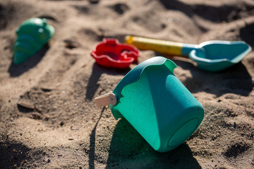 Die oft übersehene Gefahr auf Berliner Spielplätzen: Die Sache mit dem Sand