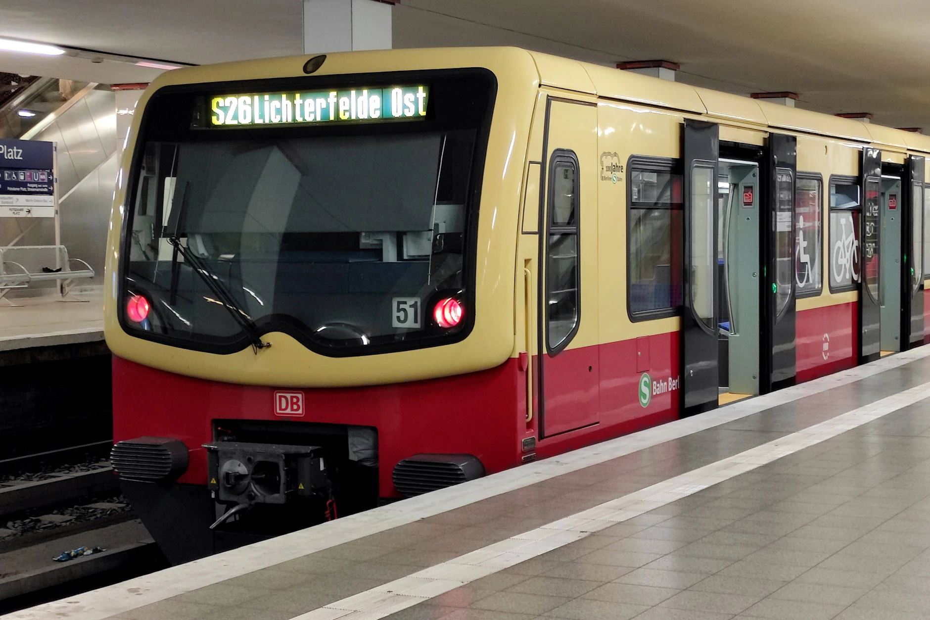 Bauarbeiten der Bahn werden massive Einschränkungen für Berliner bedeuten: Unter anderem wird die S-Bahn-Linie S26 am Potsdamer Platz beziehungsweise am Brandenburger Tor unterbrochen.