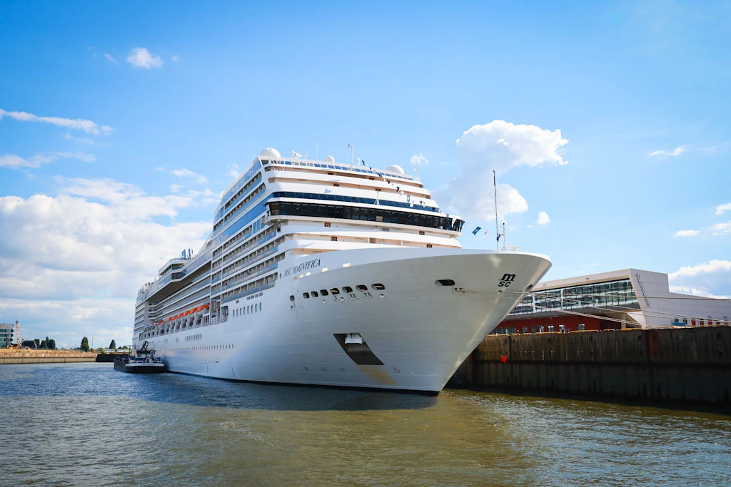 Das Kreuzfahrtschiff „MSC Magnifica“ der Reederei MSC Cruises