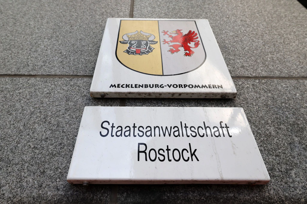 Der Sitz der Staatsanwaltschaft Rostock, die die Ermittlungen zu dem Leichenfund übernommen hat.