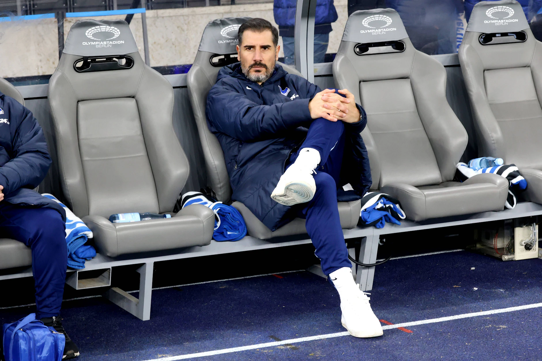 Nur sieben Monate saß Cristian Fiel bei Hertha BSC in der Saison 2024/25 auf dem Trainerstuhl. Jetzt unterschrieb er bei RB Leipzig.