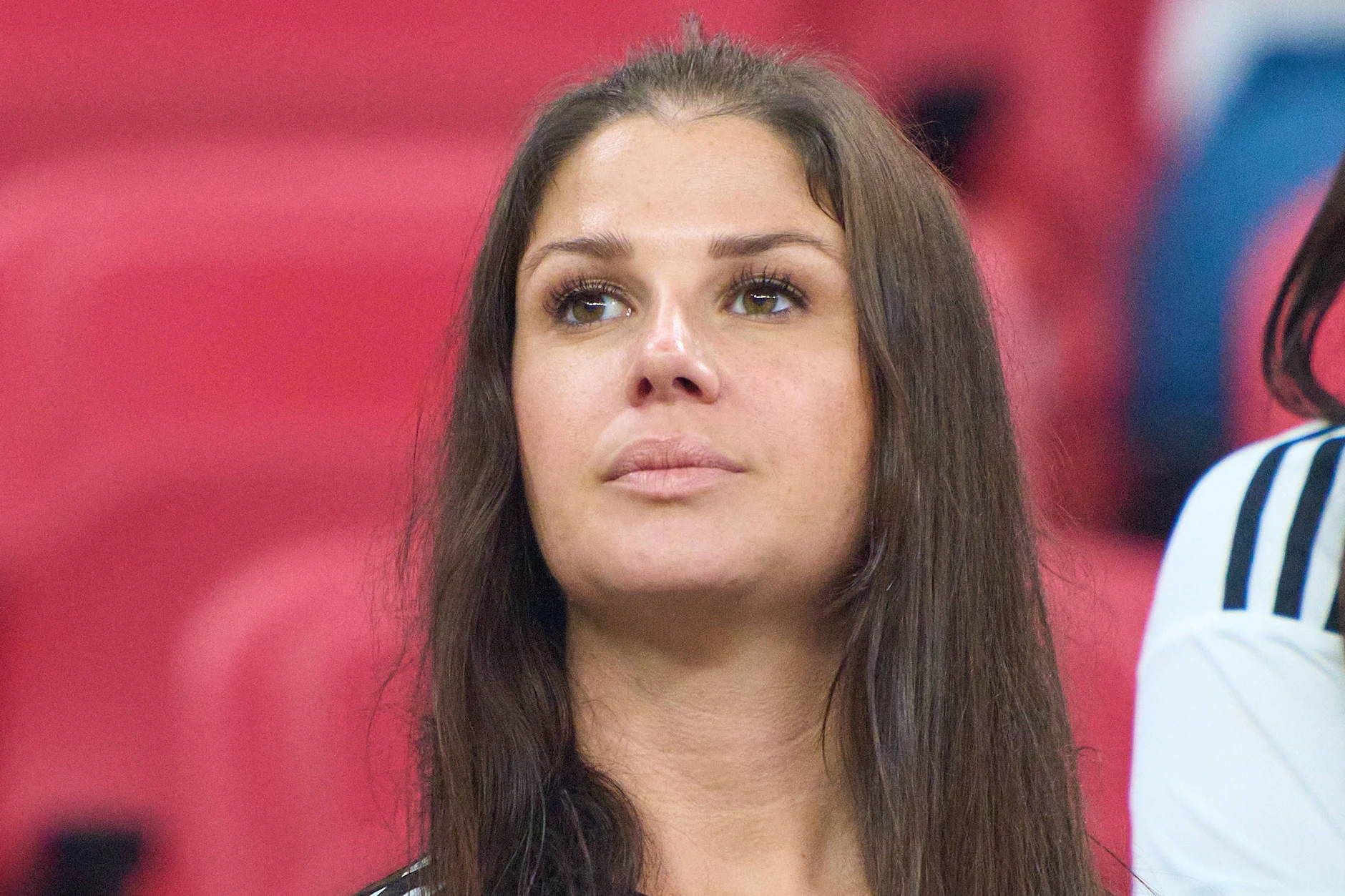 Lina Kimmich, geborene Meyer, stärkt Joshua Kimmich zu Hause den Rücken.