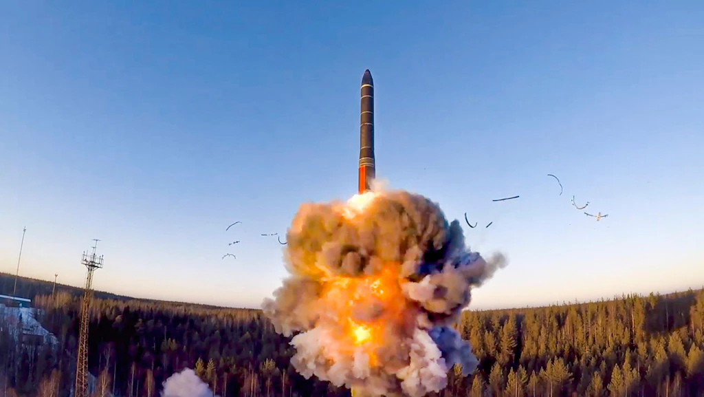 Atomwaffen-Vertrag von USA und Russland ausgelaufen: Fünf Staaten schlagen Alarm