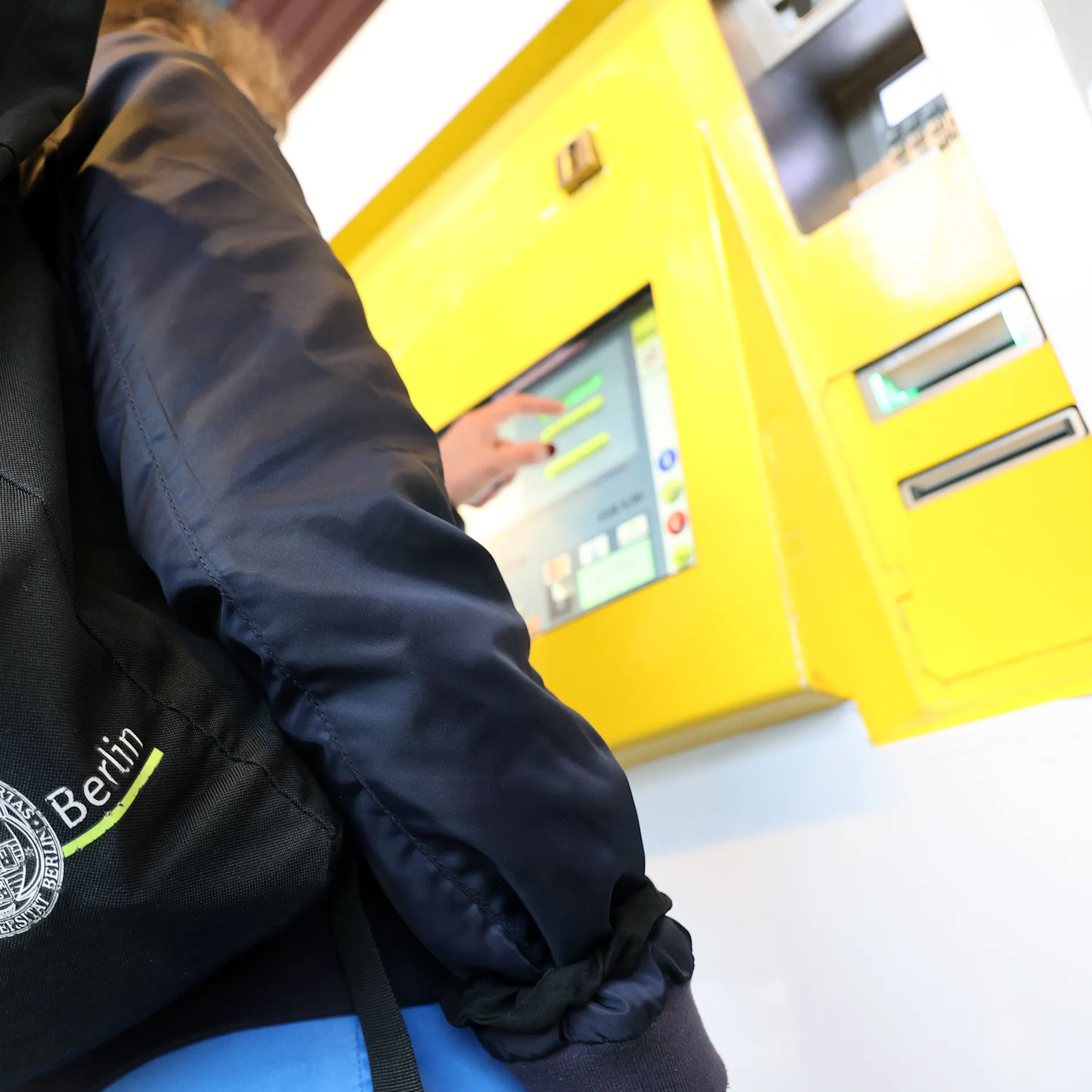 BVG schafft Fahrkartenautomaten in Berlin komplett ab