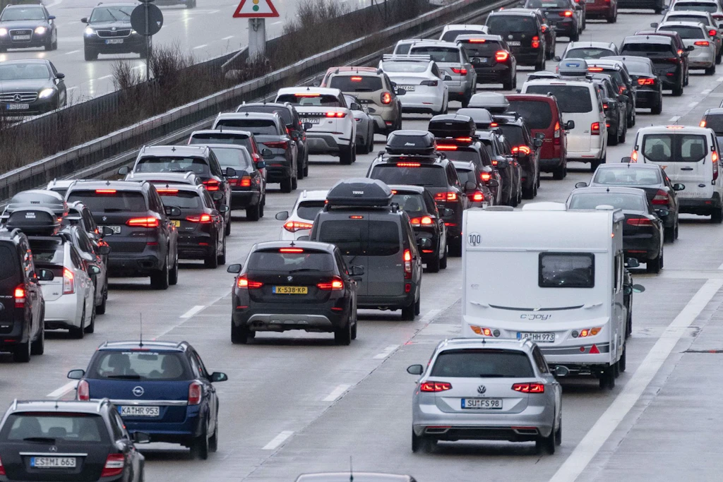 Auf mehreren Autobahnen drohen am Wochenende massive Staus.
