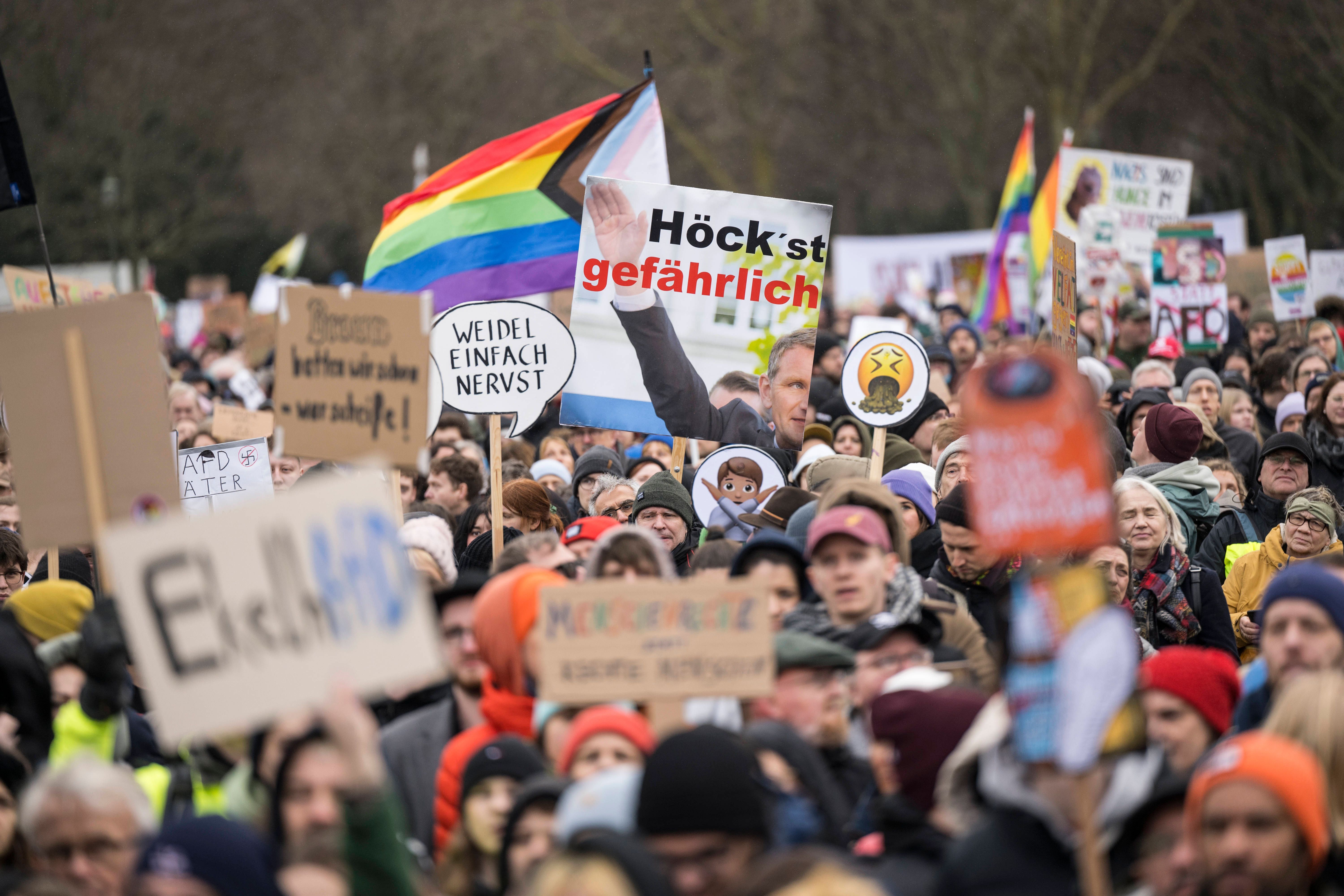 Das Geschäft mit der Wahrheit: Wie Meinungen und Tatsachen staatlich gefördert werden