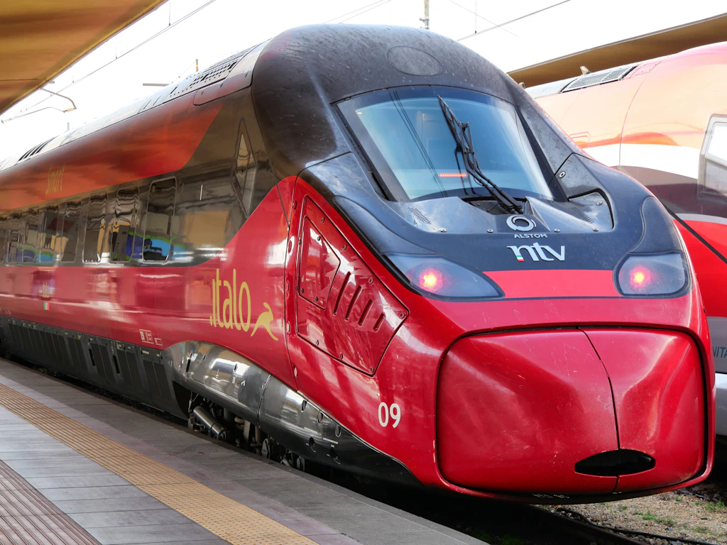 Deutsche Bahn muss Trassen abgeben: Behörde setzt auf Italo und günstigere Bahntickets