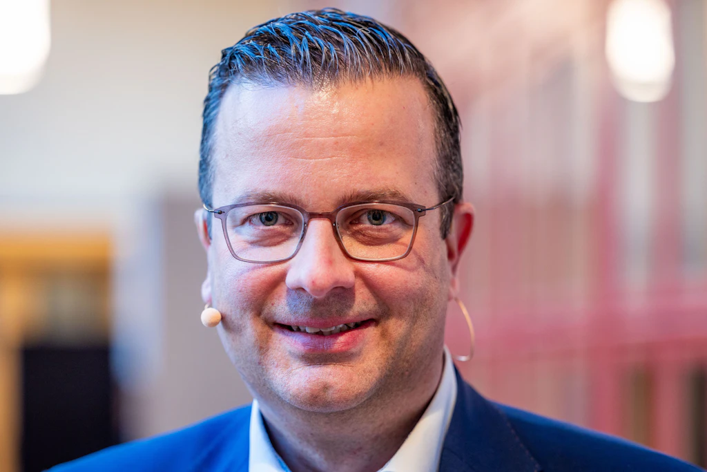 Sebastian Ehlers trat am Montag sein Amt als Oberbürgermeister von Schwerin an.