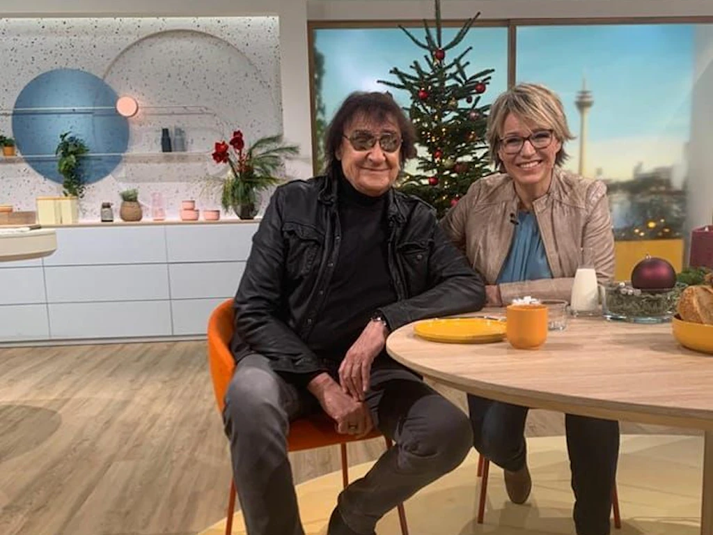 Dieter „Maschine“ Birr und "Volle Kanne“-Moderatorin Andrea Ballschuh im Studio. (Archivbild)