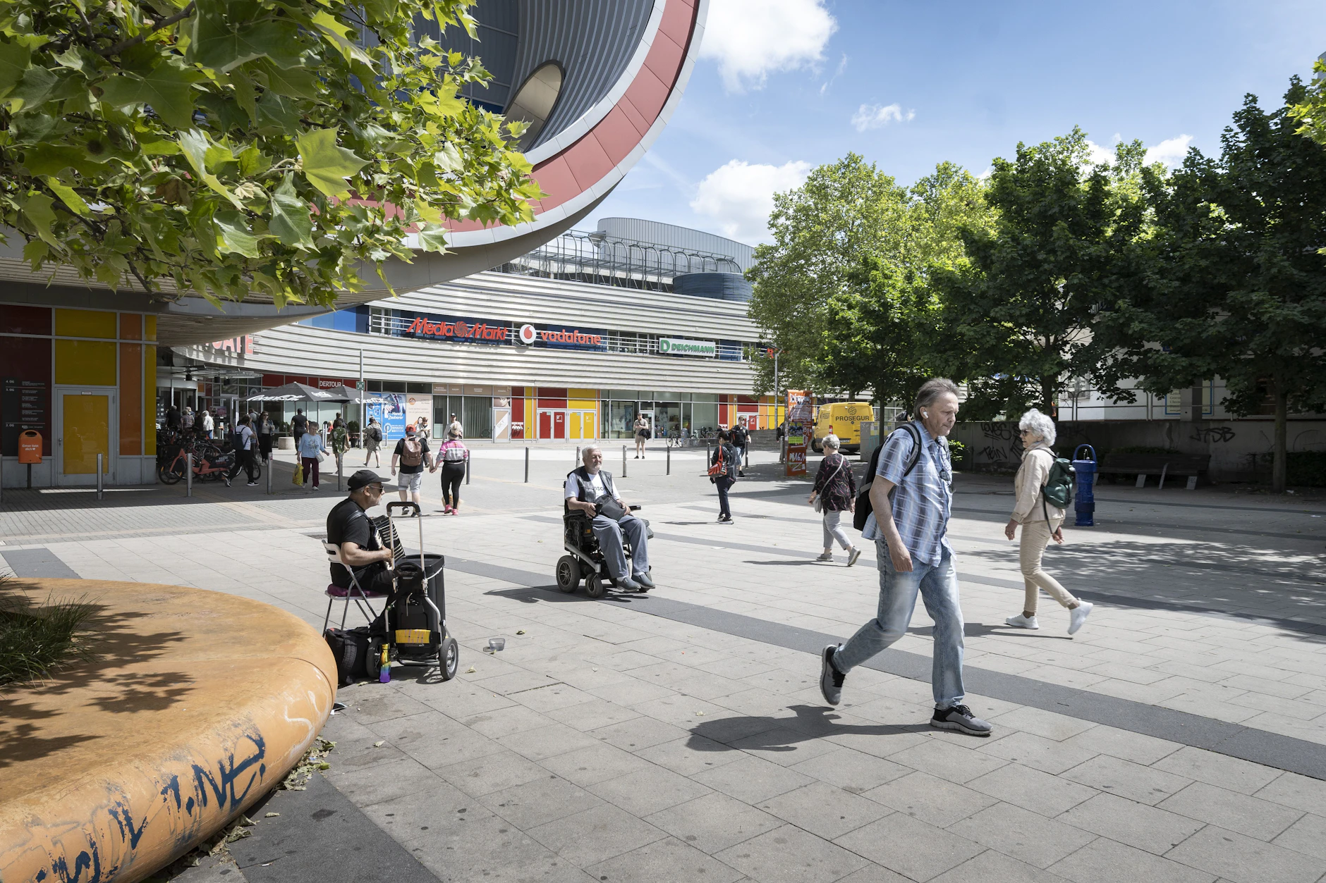 Im Marzahner Einkaufszentrum Eastgate freuen sich die Kunden auf die Neueröffnung.