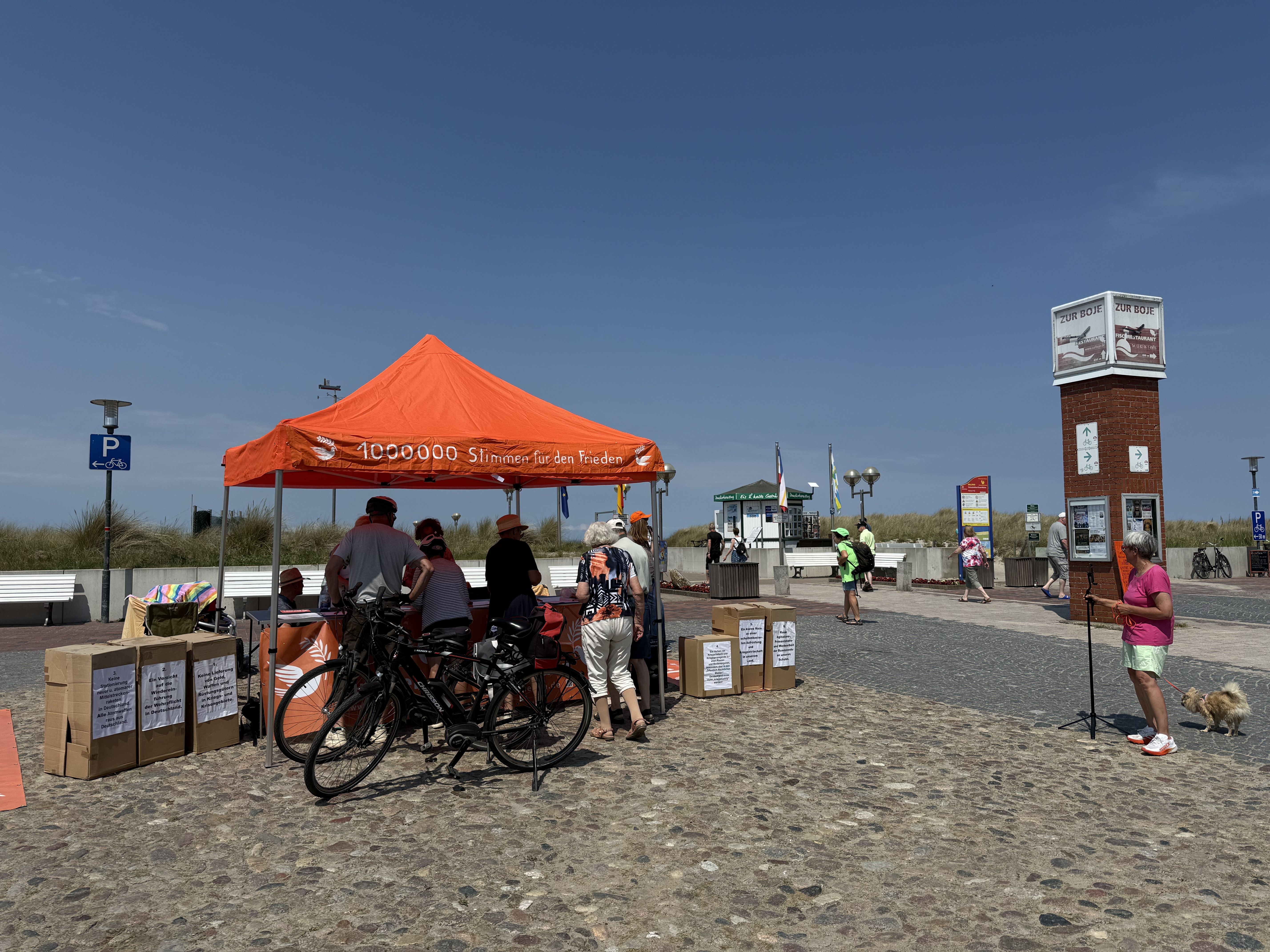 Strandpromenade in Graal-Müritz: Schwitzen für den Frieden