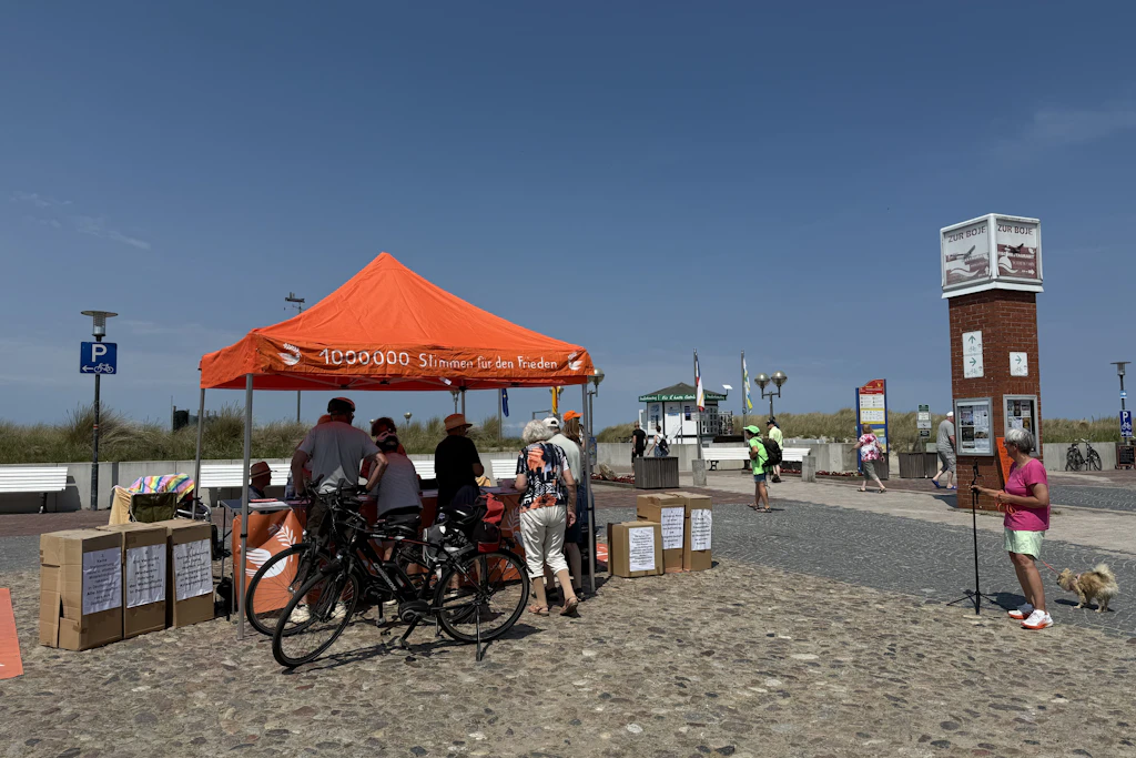 Strandpromenade in Graal-Müritz: Schwitzen für den Frieden