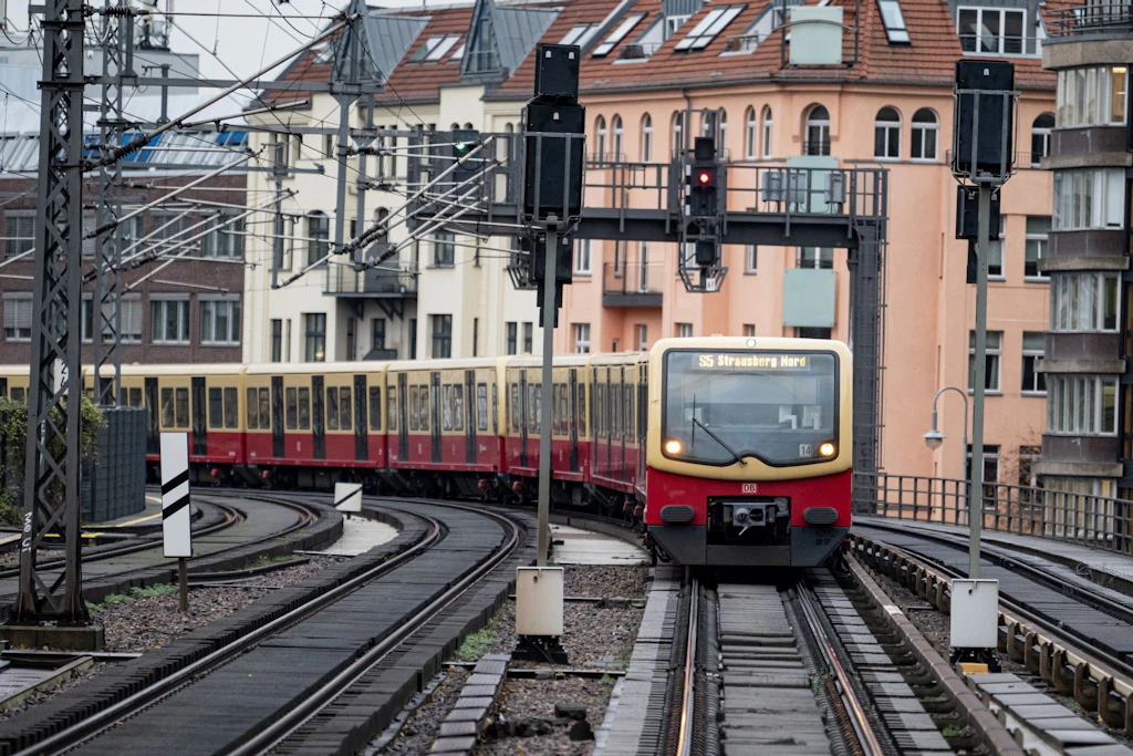 Bei der S-Bahn wird auf vielen Strecken in den Ferien gebaut.