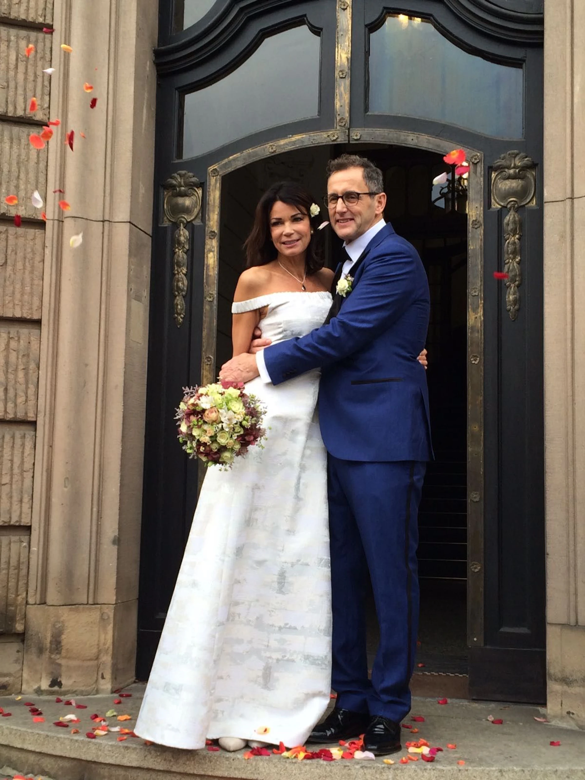 Sie haben sich nicht gesucht und doch gefunden: Gerit Kling und Wolfram Becker bei ihrer Hochzeit.