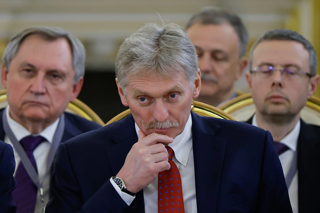 Kreml spricht von „echtem Krieg“ in der Ukraine: Peskow macht Westen verantwortlich