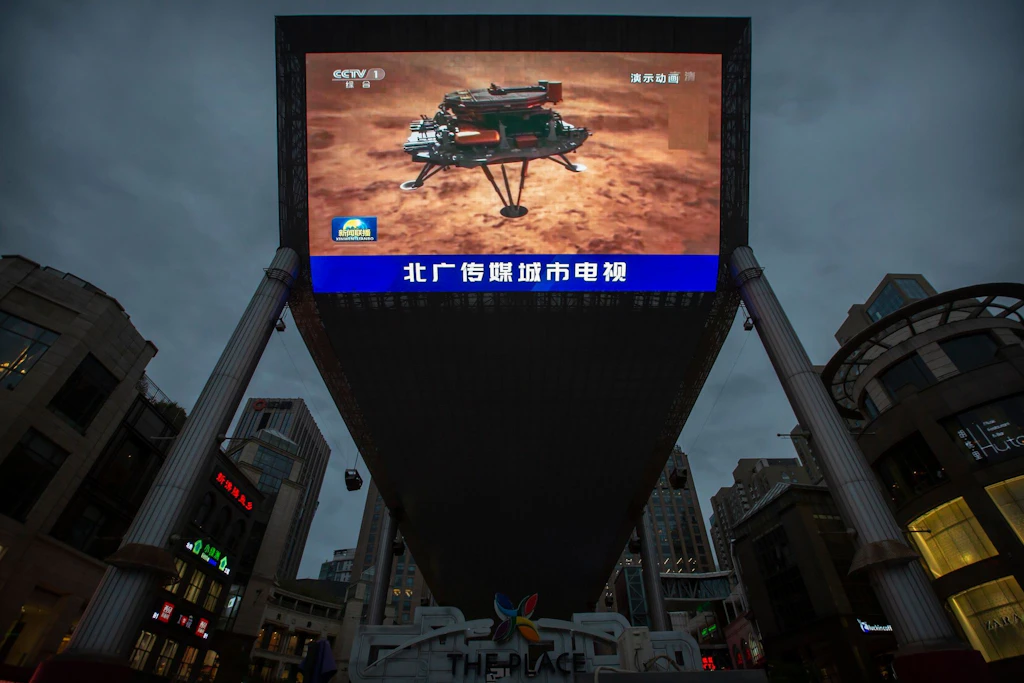 Die Landung vom Rover „Zhurong“ auf dem roten Planeten im Mai 2021