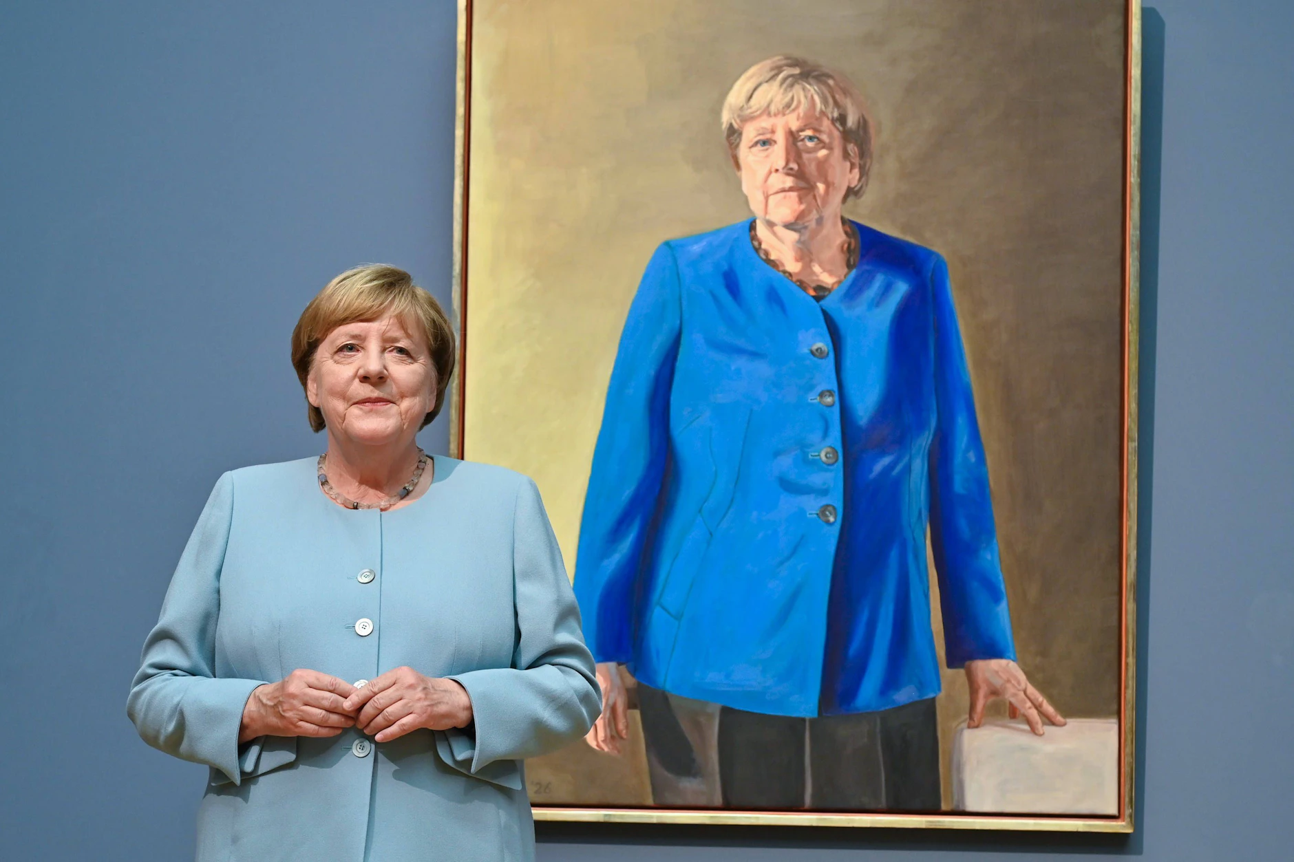 Angel Merkel bei der Präsentaion ihrer Porträts im Bode-Museum Ende Juni.