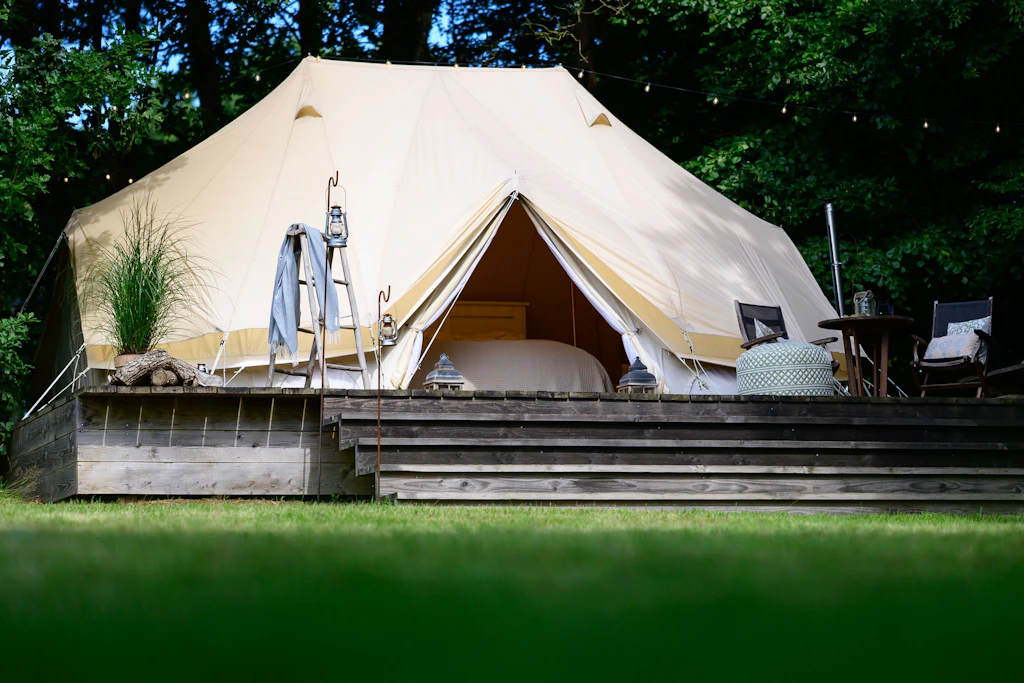 Glamping ist die ideale Mischung zwischen einem zünftigen Natururlaub und einem Luxustrip. (Symbolbild)