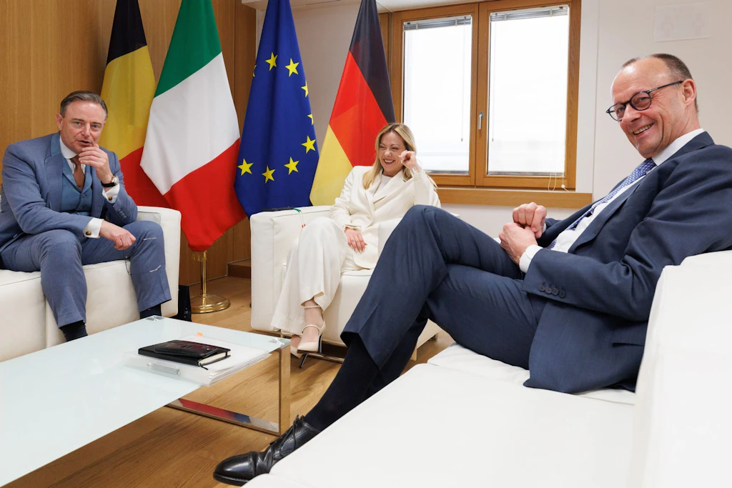 Merz, Meloni und De Wever fordern „Notbremse“ für neue EU-Gesetze