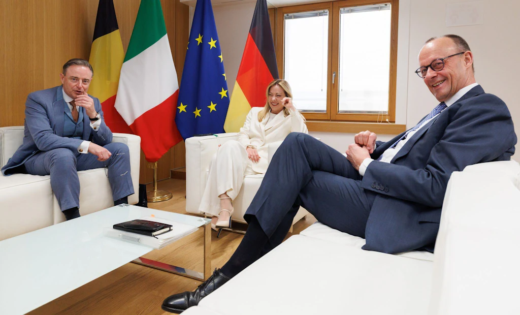 Merz, Meloni und De Wever fordern „Notbremse“ für neue EU-Gesetze