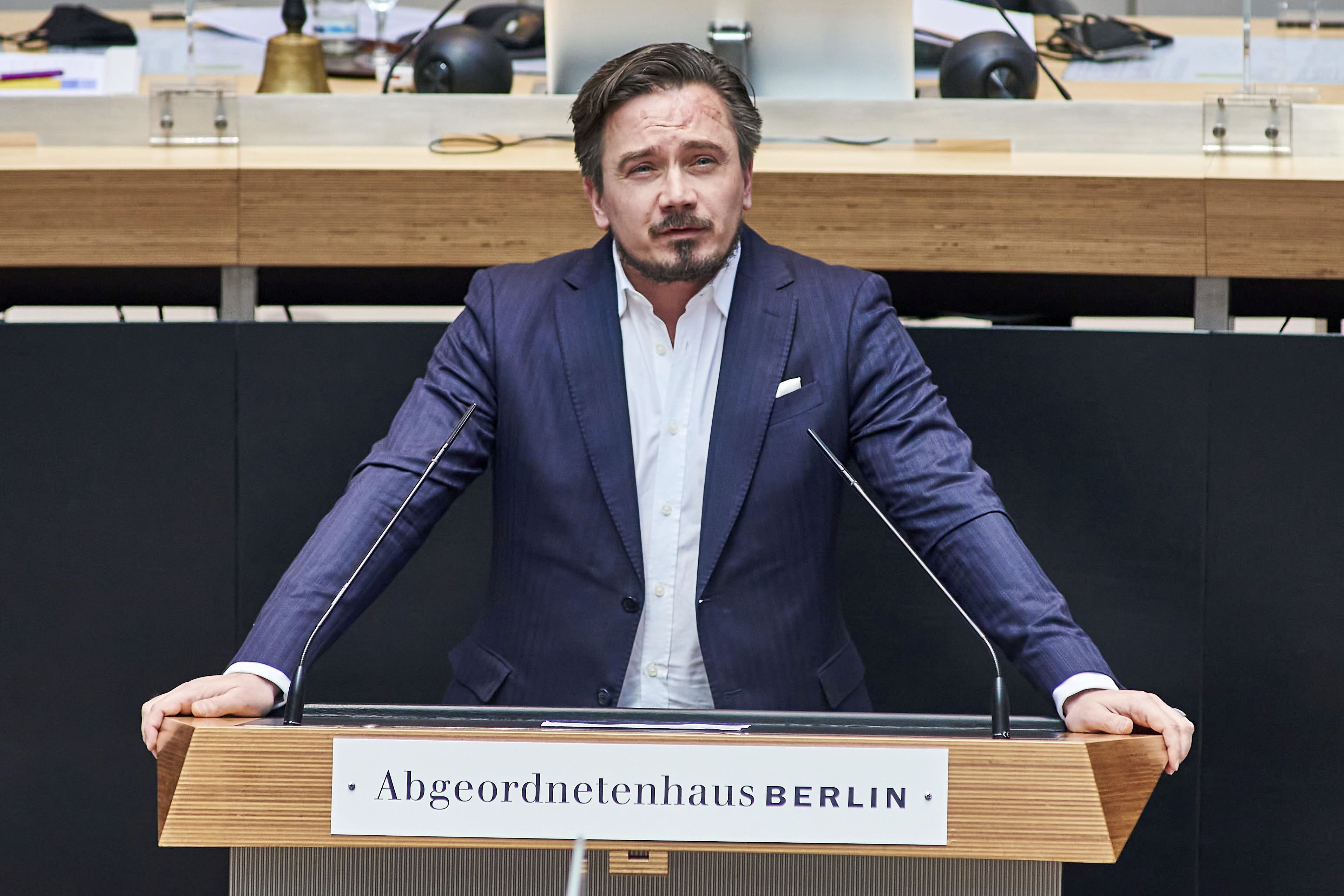 Eilantrag vor der Wahl: Marcel Luthe verklagt Berlins Wahlbehörden