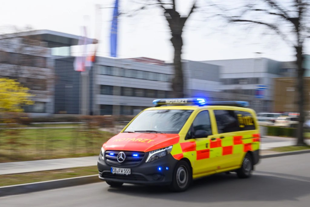 In Brandenburg sind bei einem Verkehrsunfall am Sonntag drei Menschen gestorben.