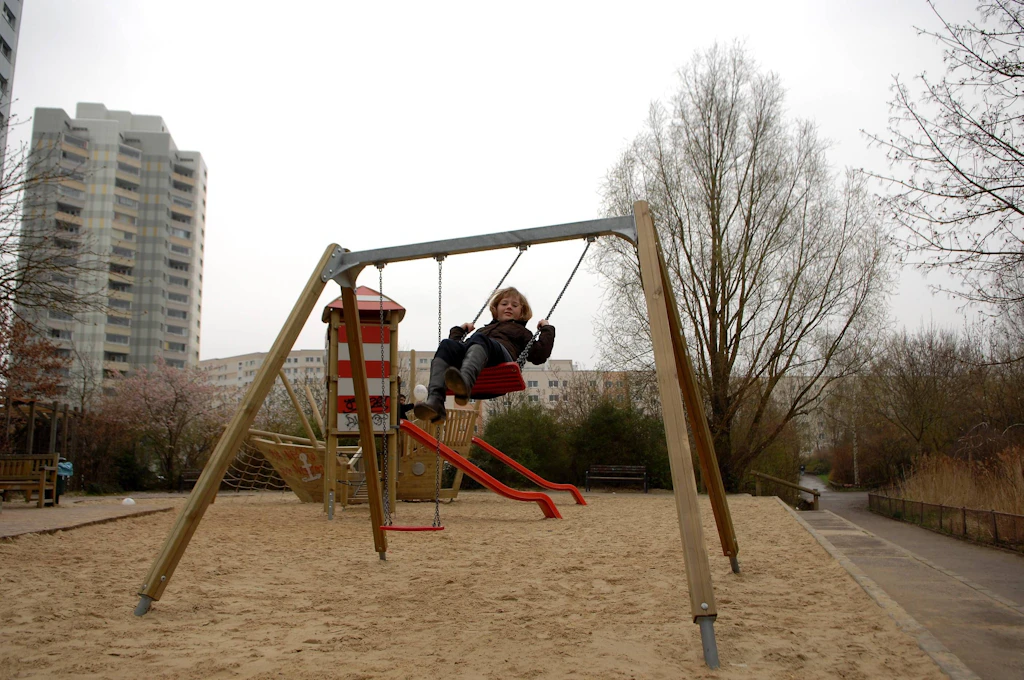 Geschichtsträchtiger Ort in Ost-Berlin: Neue Wohnungen dort, wo Honecker den Grundstein legte