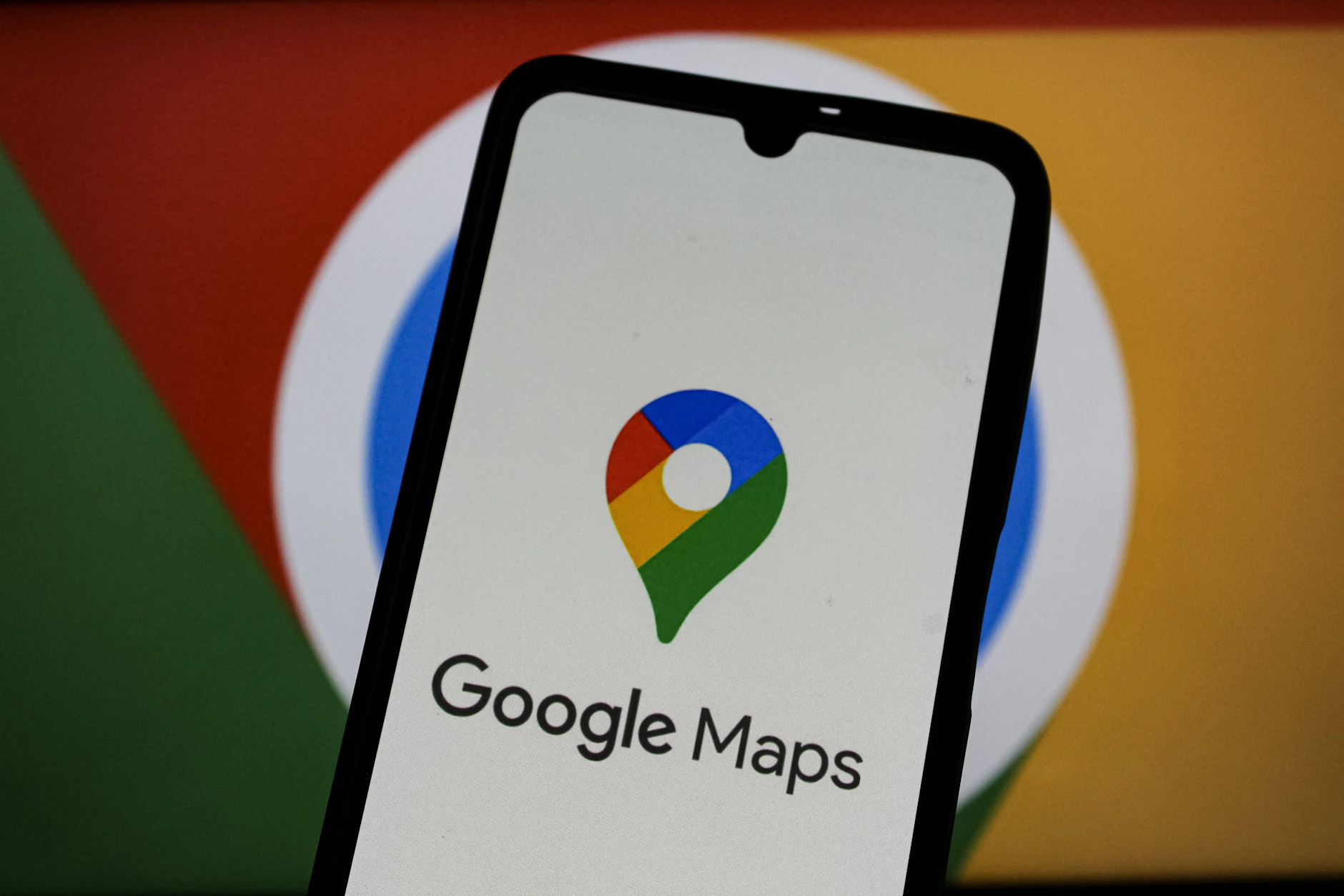 Wer googelt, kann Google Maps ironischerweise nicht mehr so einfach benutzen wie früher. Stattdessen muss die App separat aufgerufen werden.
