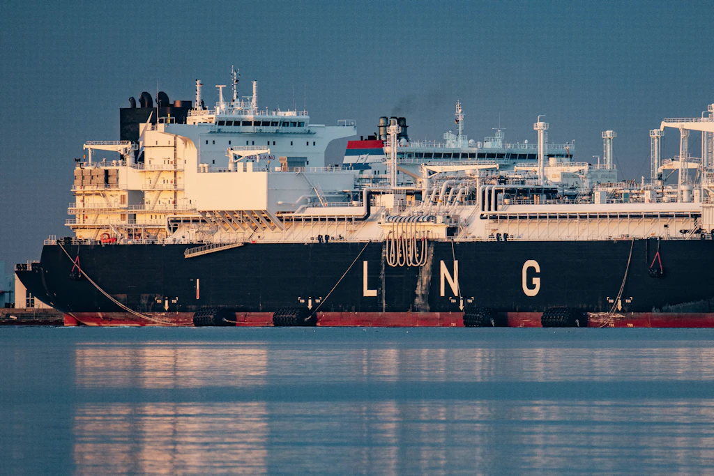 Laut einer neuen Analyse muss Europa seine LNG-Importe verdoppeln, um die leeren Gasspeicher zu befüllen.