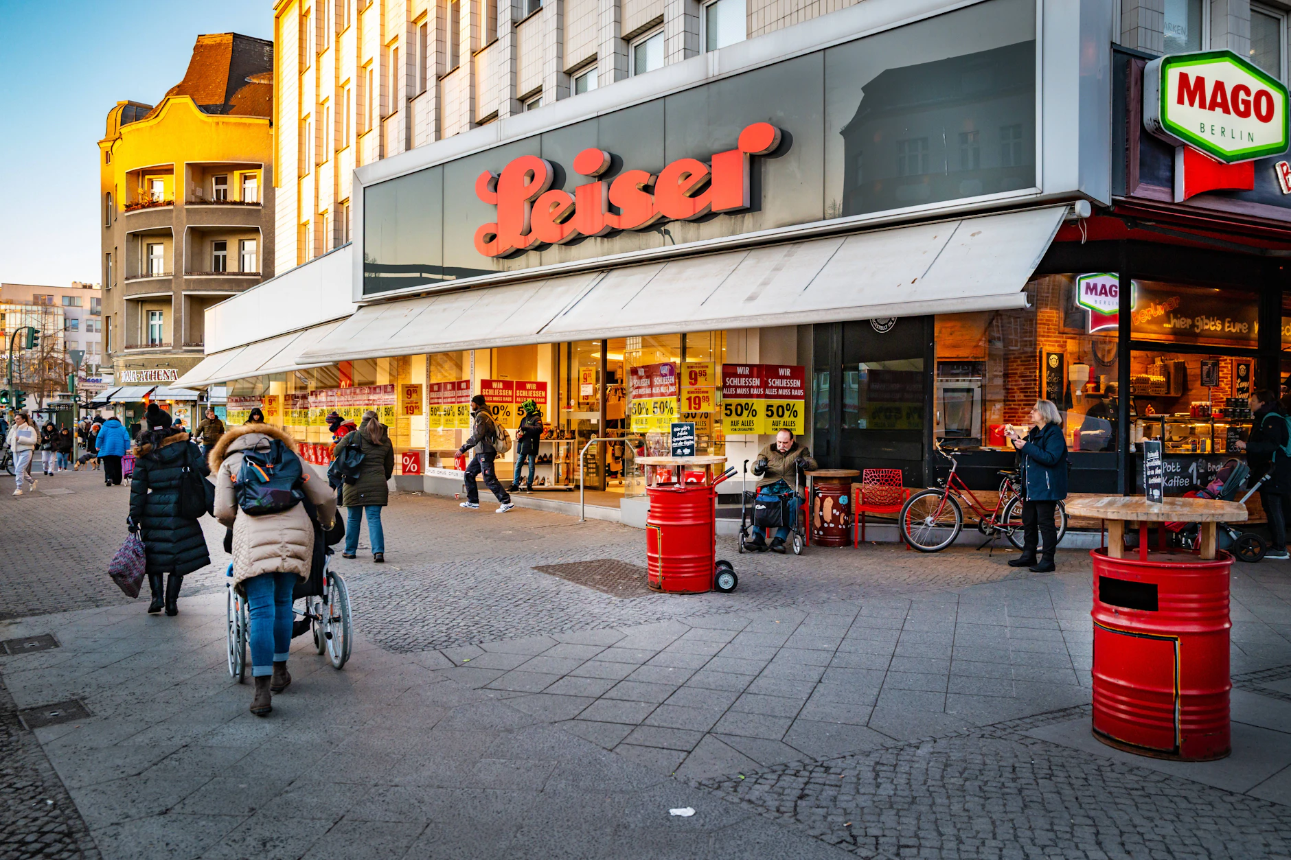 Das Schuhgeschäft Leiser in der Gorkistraße ist geschlossen. Mehre Nachmieter haben sich gefunden.
