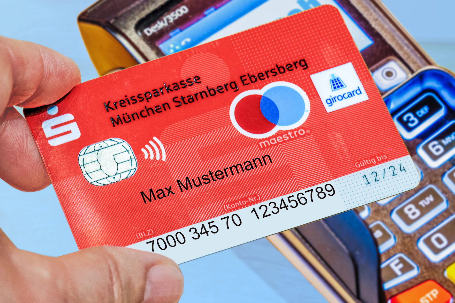So sehen die alten Sparkassen-Karten aus. Dieses Design wird es nicht mehr geben.
