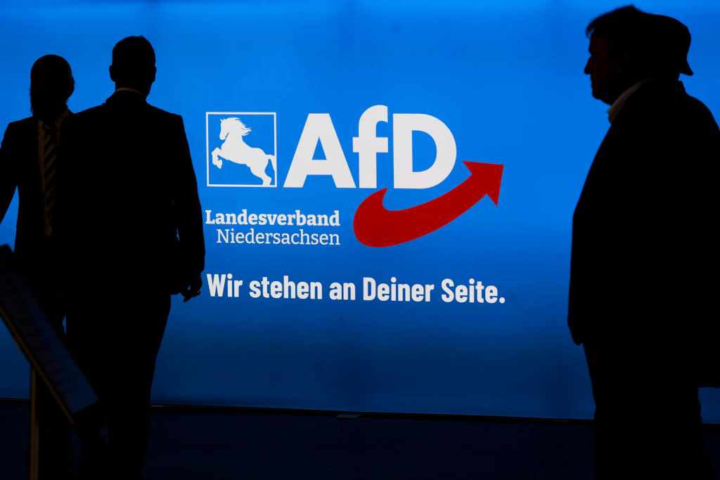 Eine Angestellte eines diakonischen Unternehmens wird wegen einer AfD-Kandidatur gekündigt.