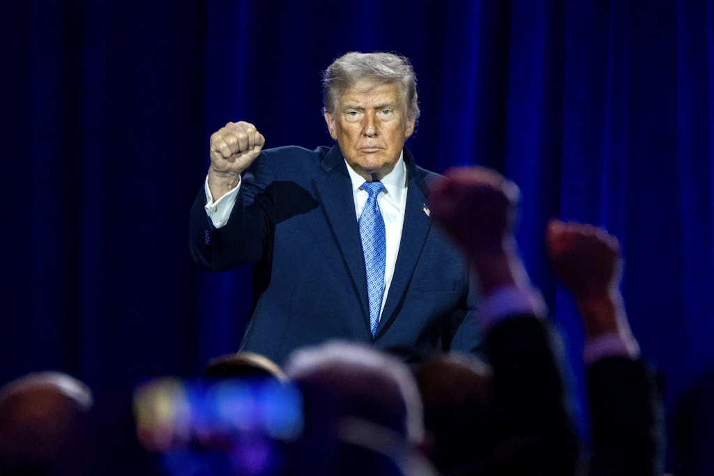 Donald Trump hat seine Vermögensverhältnisse für 2025 veröffentlicht. Kryptowährungen sind inzwischen seine wichtigste Einnahmequelle.