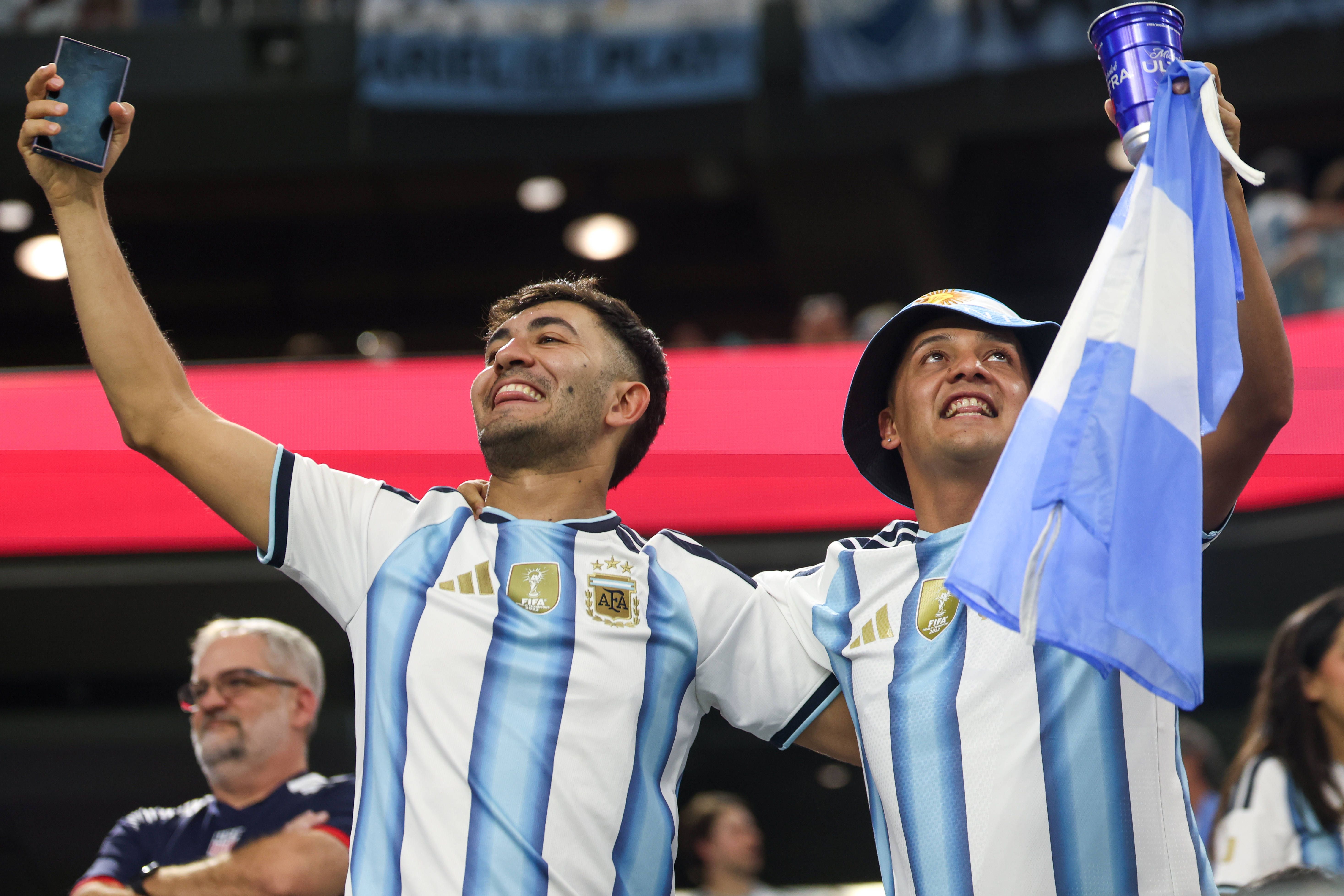 Diese Argentinien-Fans werden im Miami-Stadion knallhart abgewiesen – trotz WM-Ticket
