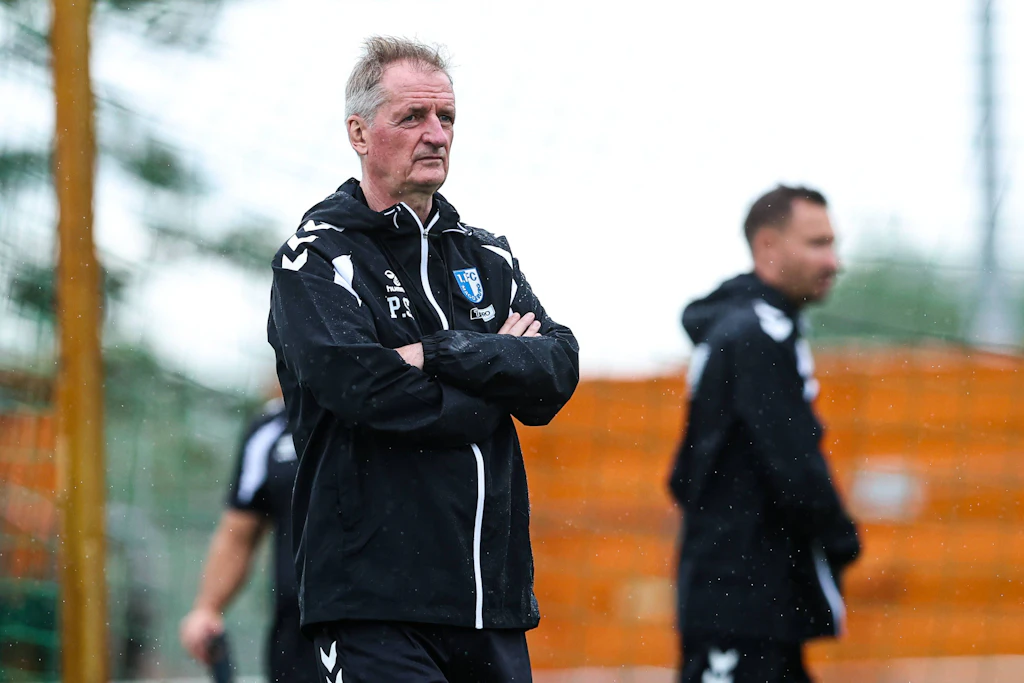 Petrik Sander: Der FCM-Coach hat mit Trainerkollege Pascal Ibold über fünf Wochen Vorbereitungszeit, um das Team für die 2. Bundesliga fitzumachen.