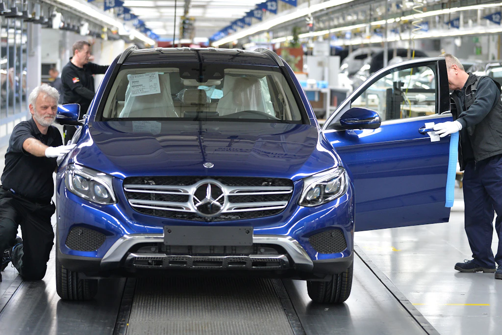 15,60 Euro pro Arbeitsstunde: Ungarn hängt Mercedes-Jobs in Deutschland ab