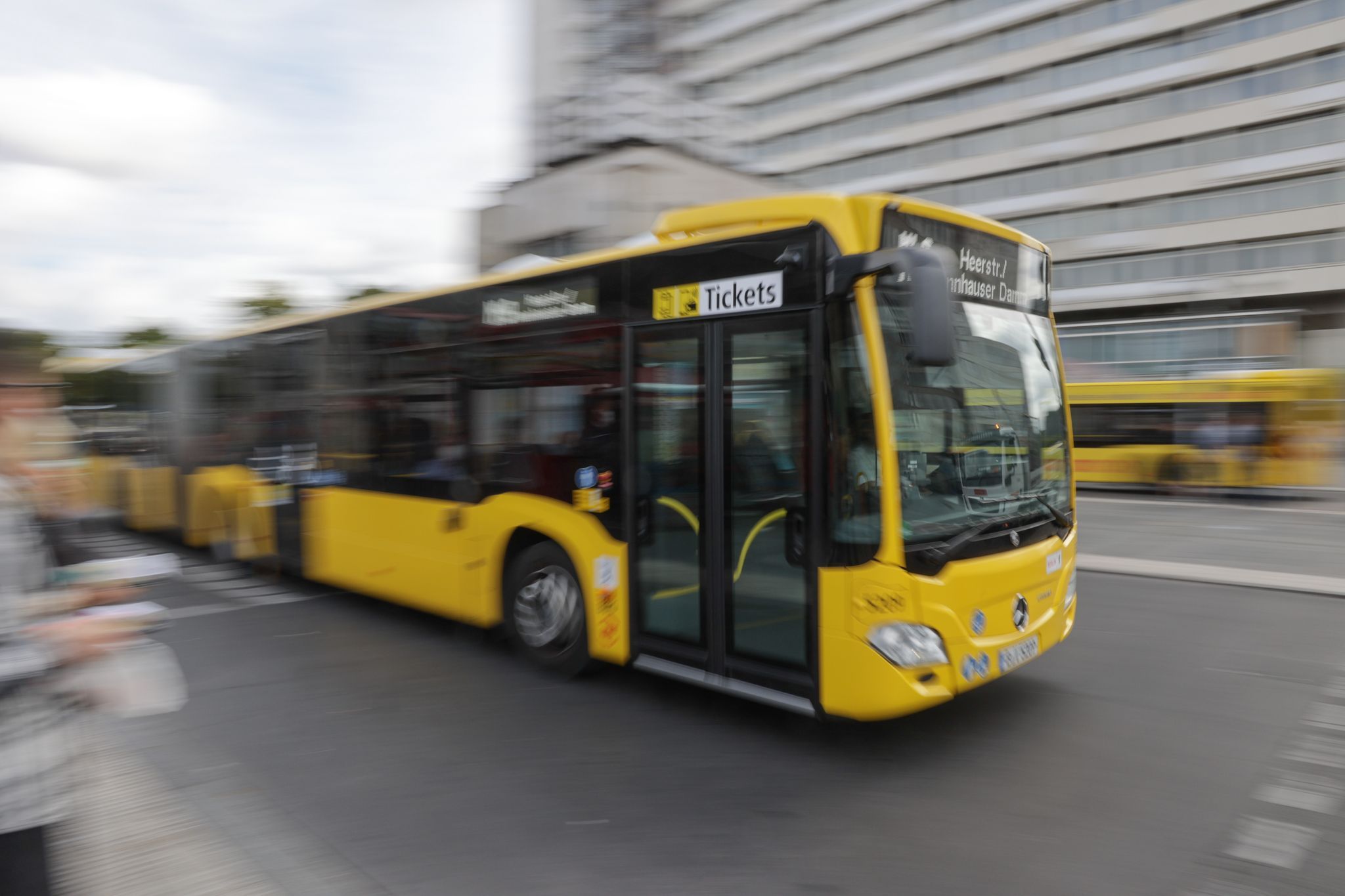 Busfahrer wieder da! BVG holt diese alte Bus-Linie zurück