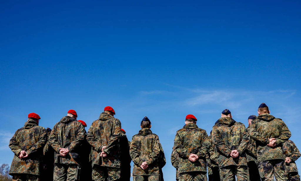 Wettkampf um Ex-Soldaten: Rüstungsfirmen locken mit höheren Honoraren