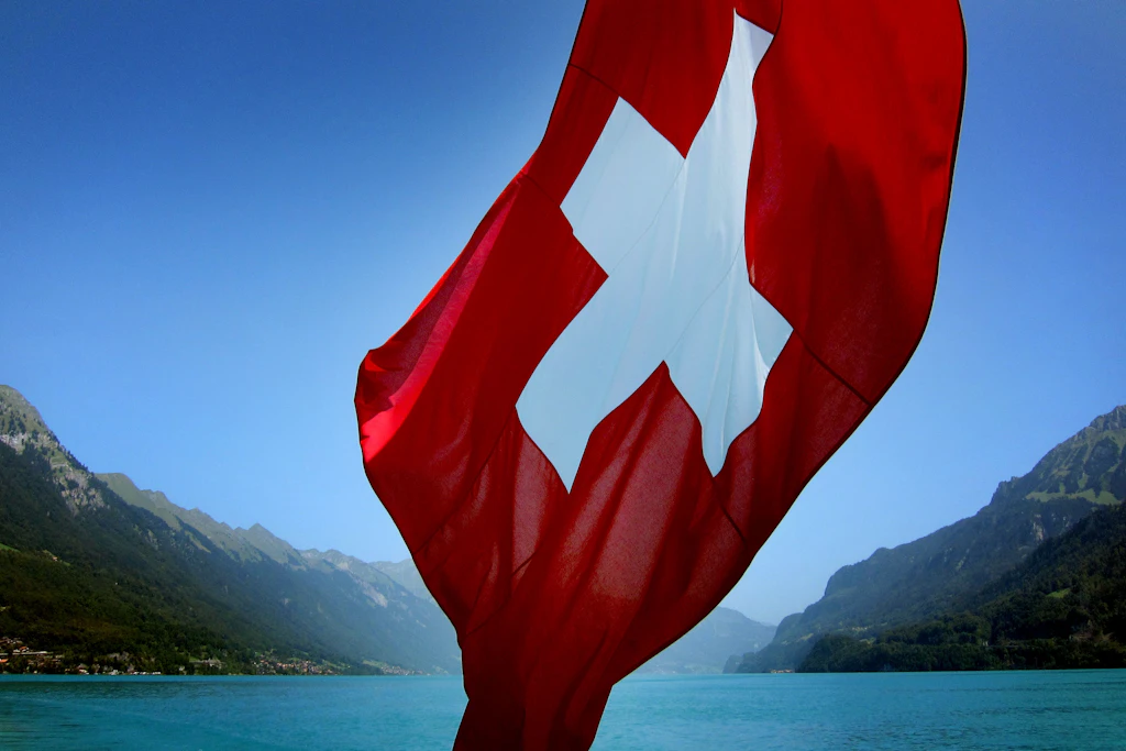 Tempo 30, Grenzkontrollen, Berufstitel: In der Schweiz treten zum 1. Oktober mehrere neue Regeln in Kraft. (Symbolbild)
