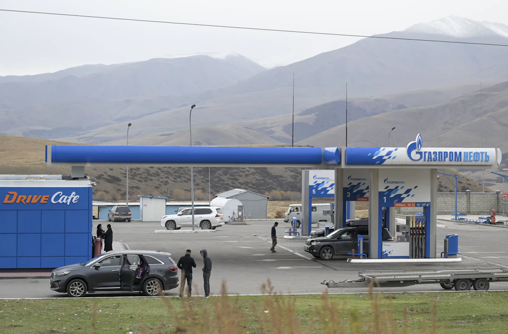 Benzinkrise in Zentralasien: Kirgisistan fragt sechs Staaten wegen Treibstoff an
