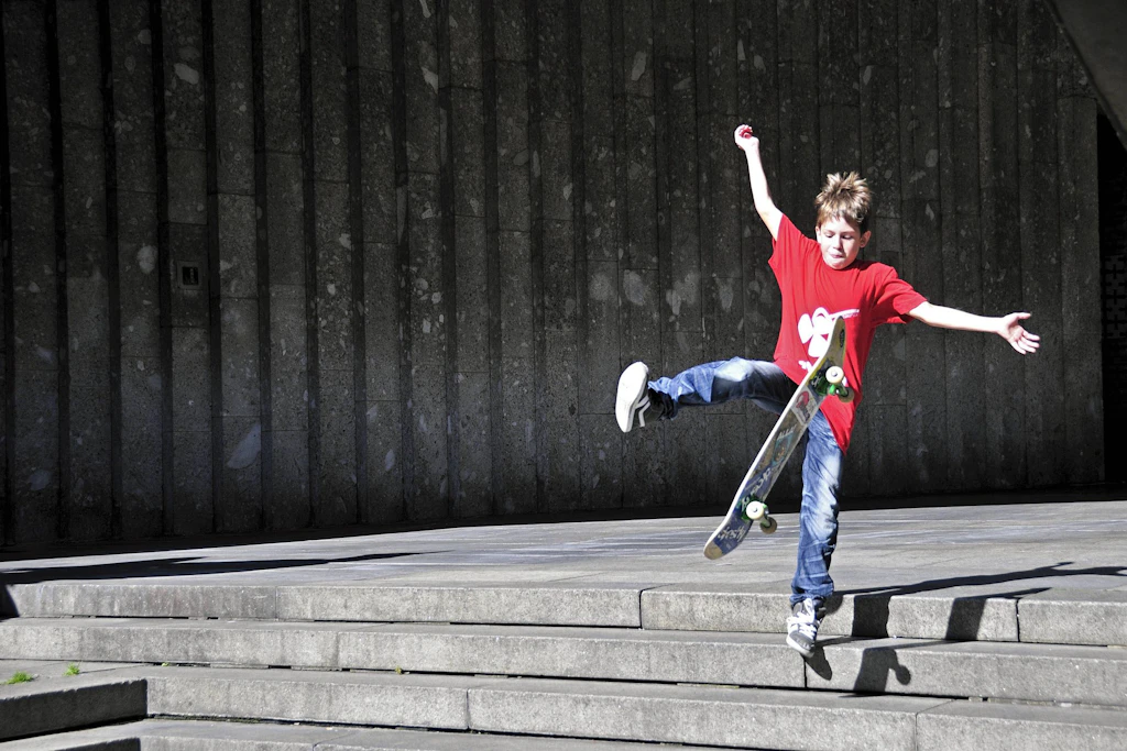 Ein schwieriges Unterfangen: Es braucht Zeit und Kraft, um das Skateboard zu beherrschen.