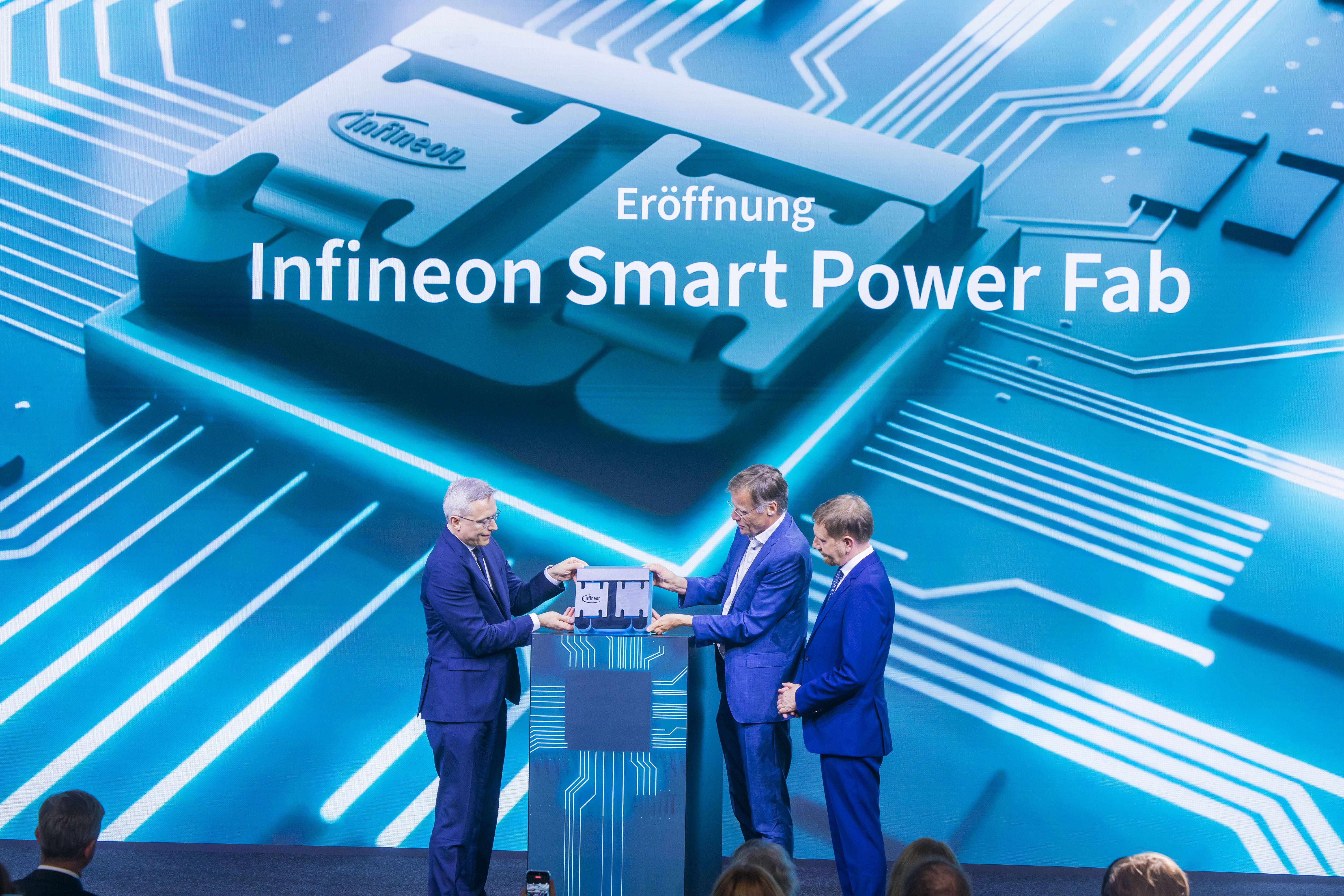 Fünf Milliarden für Dresden: Infineon eröffnet neue Chipfabrik
