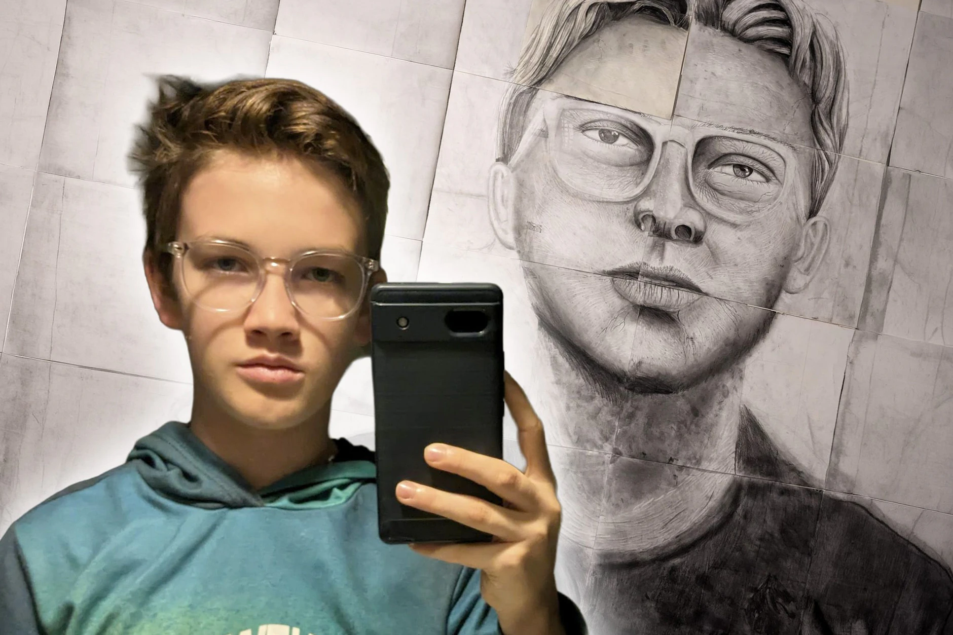 Leander hat vor längerer Zeit zum letzten Mal ein Selfie von sich geschossen. Die Zeichnungen sind das einzige Mittel, mit dem sich der 14-Jährige ausdrücken kann.