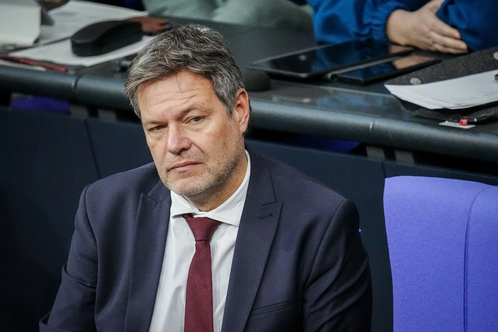 Vertrauen in Politik beschädigt? Lobbycontrol geht Habeck wegen Wirtschafts-Wechsel an