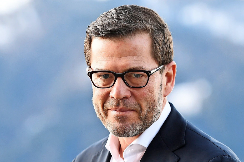 Karl-Theodor zu Guttenberg (CSU) hat eine Gegendarstellung zu einem Correctiv-Bericht veröffentlicht.