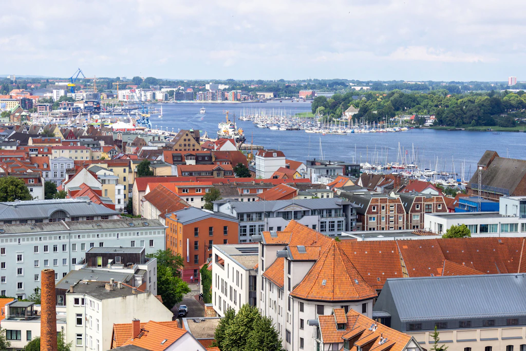 In Rostock sind die Mieten laut DGB-Erhebung seit 2016 um satte 83 Prozent gestiegen.