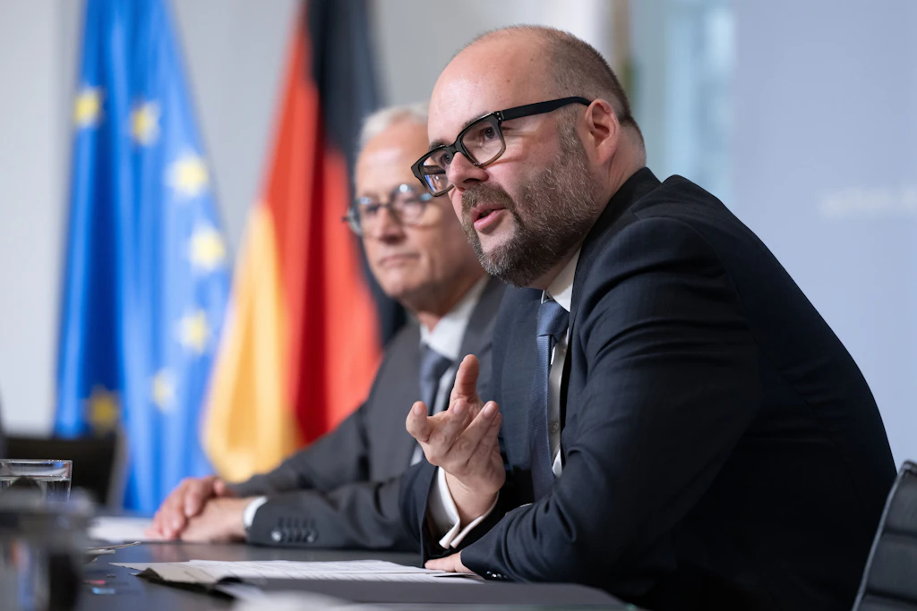 Sachsens Finanzminister Christian Piwarz sieht dem nächsten Doppelhaushalt mit gemischten Gefühlen entgegen