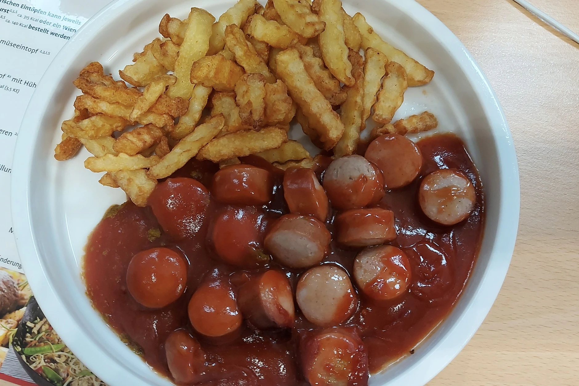 Die DDR-Variante der Currywurst ohne Darm kommt im Ruhrgebiet jedoch nicht gut an.