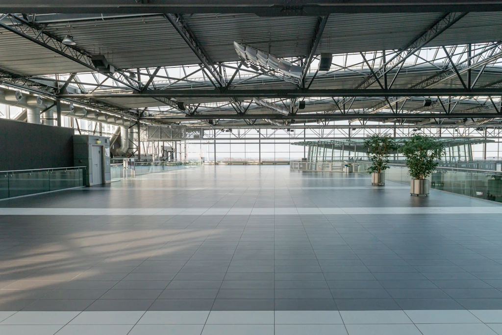 Gähnende Leere am Flughafen Dresden - kein Geschäftsmodell für Ryanair.
