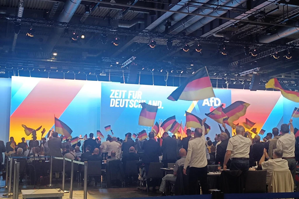 Standing-Ovations für Alice Weidel.